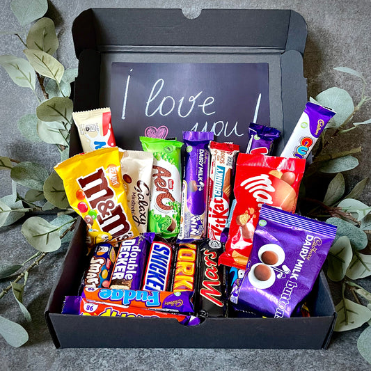 Luxury "I Love You" Chocolate Hamper Gift - 20 FULL SIZE Chocolate Bars  - Love Gift Box Husband/Wife/Girlfriend/Boyfriend/Fiance Gift