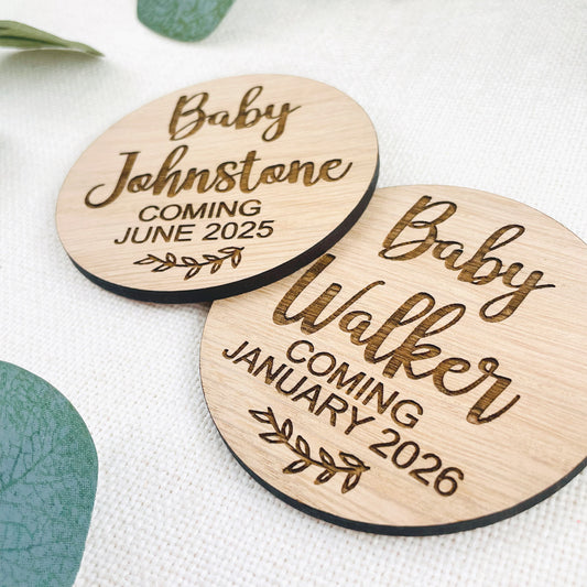 Personalised Baby Announcement Welcome Plaque Wooden Disk Circle Pregnancy Announcement Photo Prop