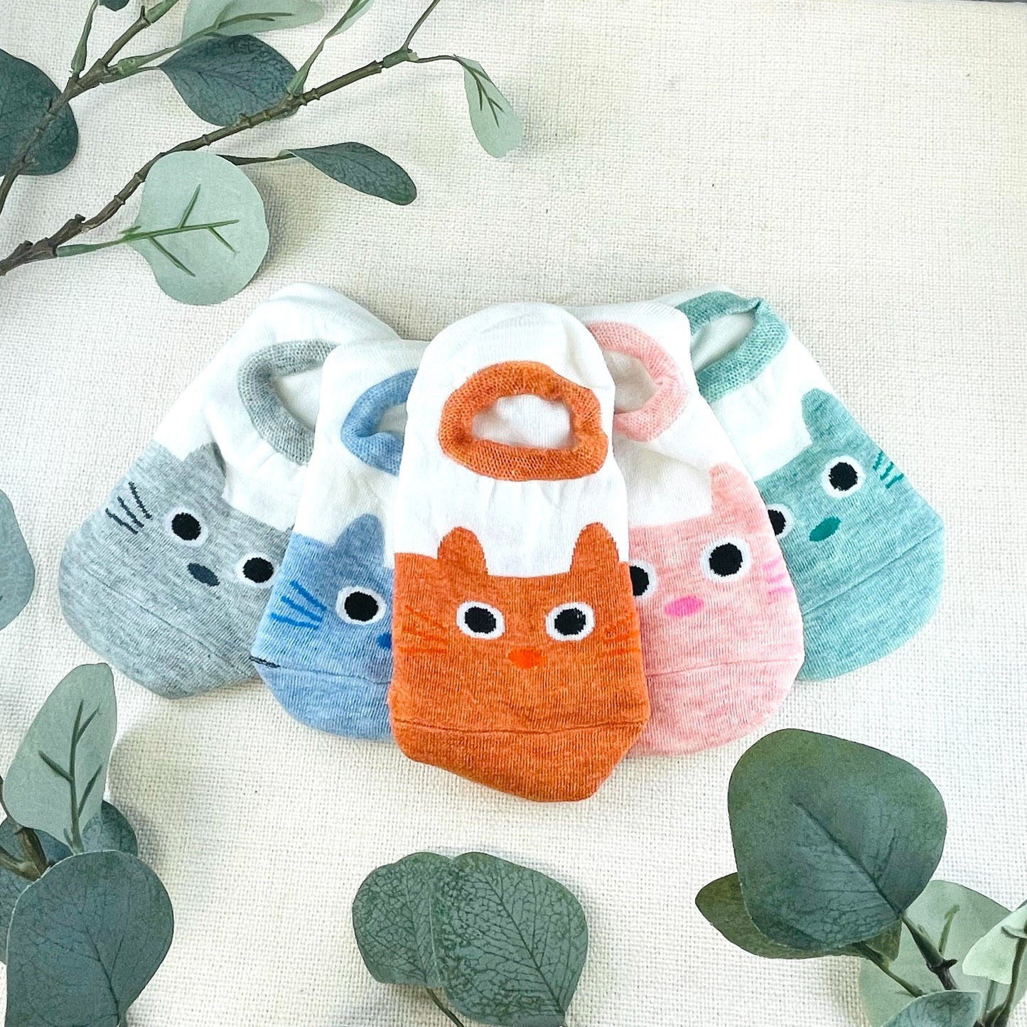 Cute Cat Face Socks - Pack of 5 - UK shoe sizes 2-7